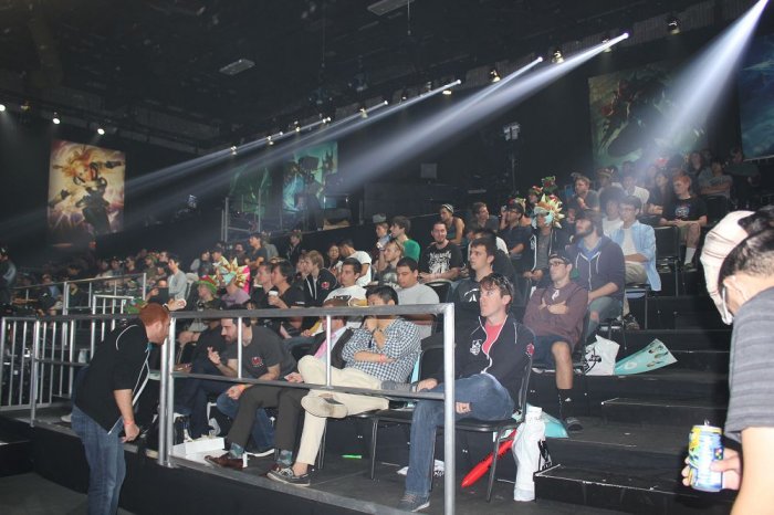 进攻端则以 进攻端则以